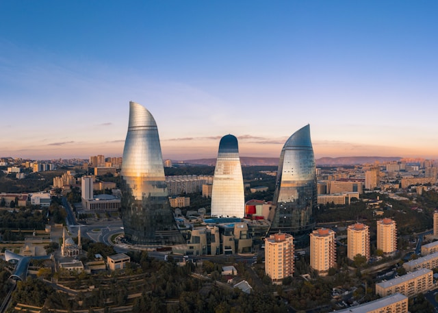 eSIM Azerbajdzsán — mobil adatcsomag Azerbajdzsánba