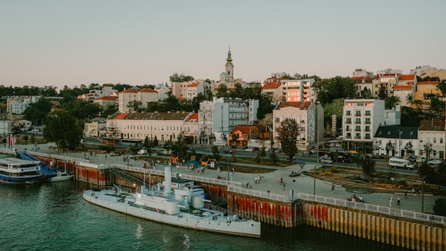 eSIM Szerbia — mobil adatcsomag Szerbiába